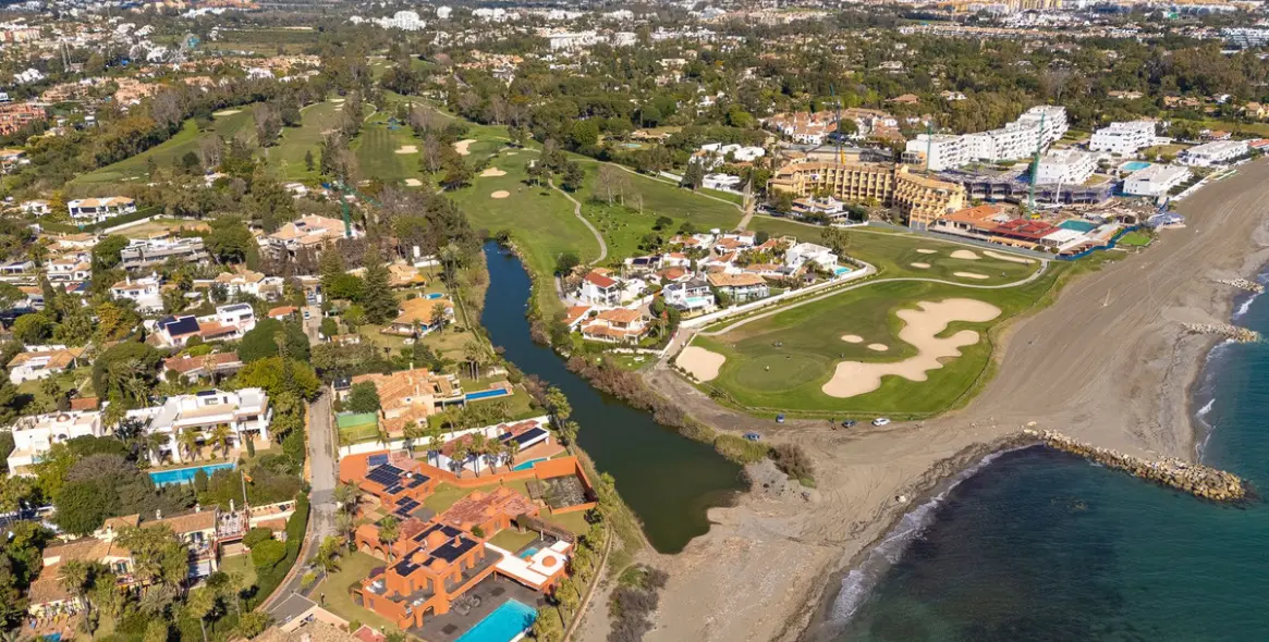 Продажа  отдельно стоящей виллы в Guadalmina Baja 7