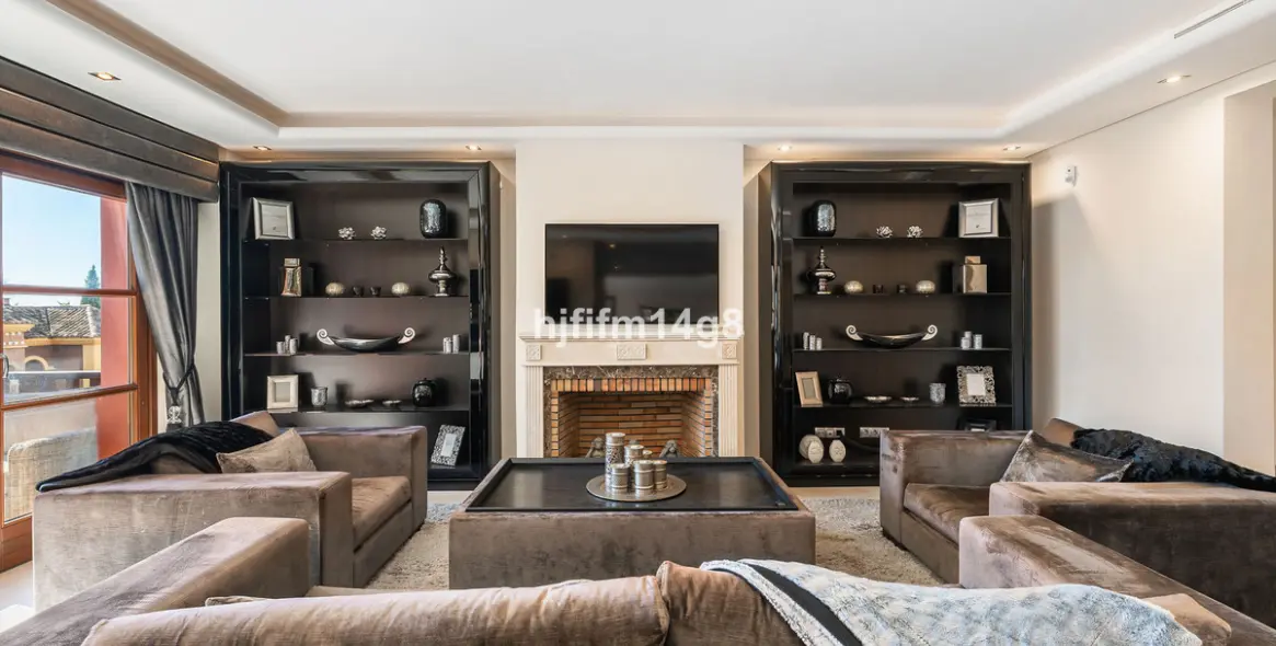 Продажа  отдельно стоящей виллы в The Golden Mile 5