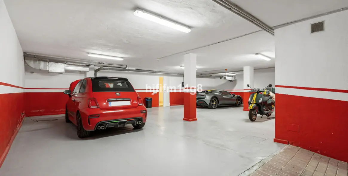 Sale of detached villa in The Golden Mile 24