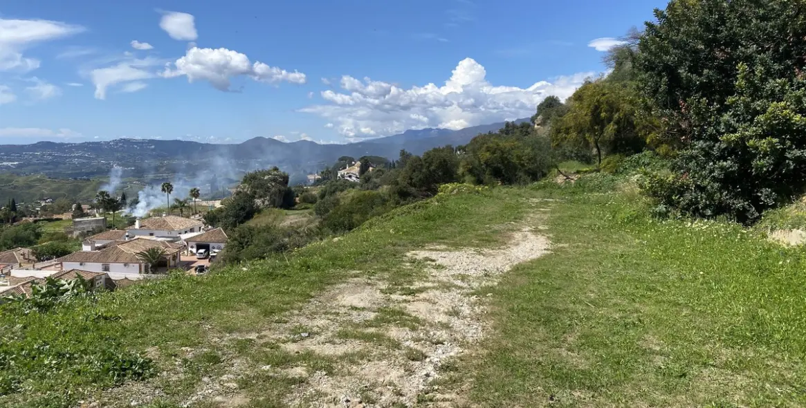 Продажа  коммерческого участка в Mijas 8