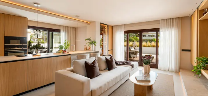 Продажа двухуровневого пентхауса в The Golden Mile 1