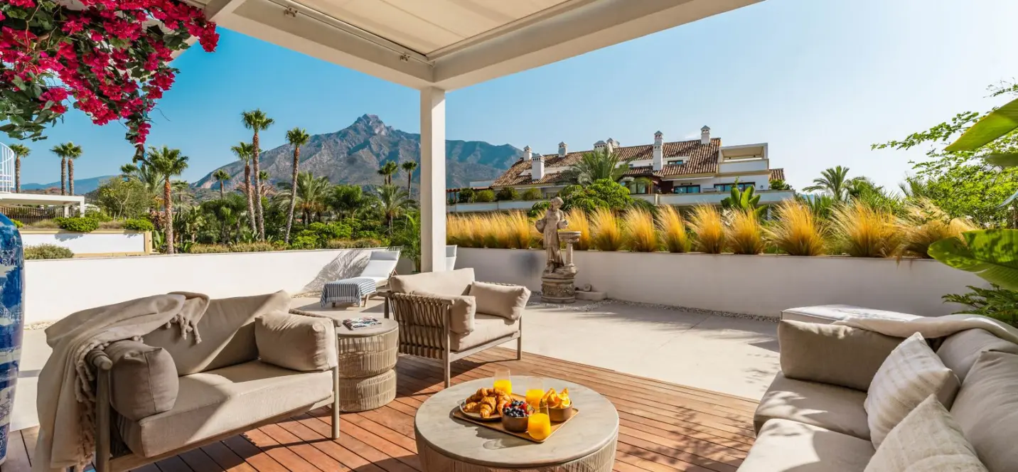 Sale of penthouse duplex in The Golden Mile 0