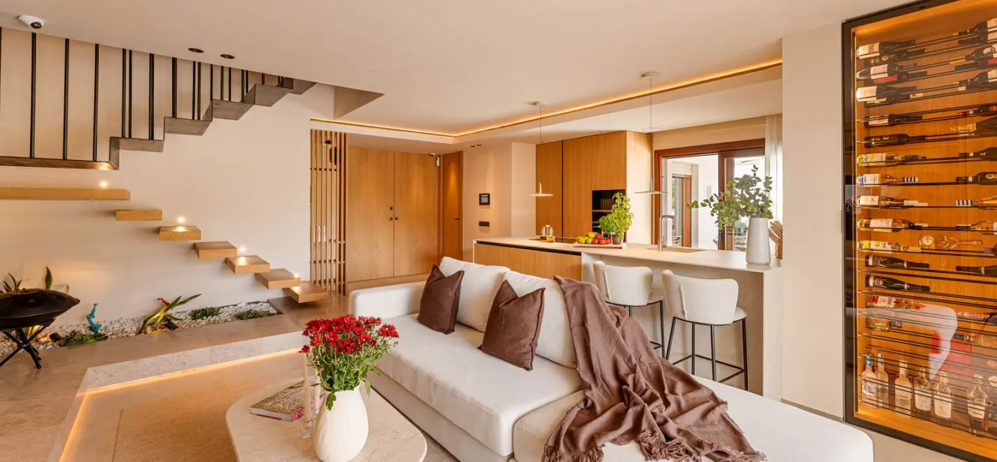 Sale of penthouse duplex in The Golden Mile 1