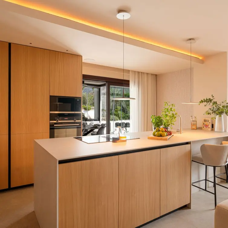 Sale of penthouse duplex in The Golden Mile