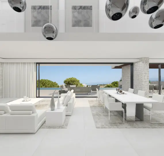 Sale of detached villa in Estepona