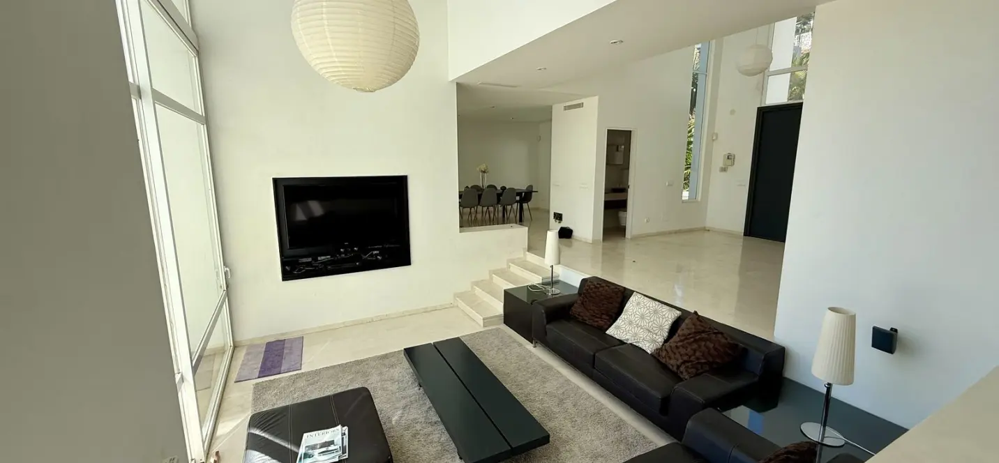 Sale of detached villa in Valtocado 4