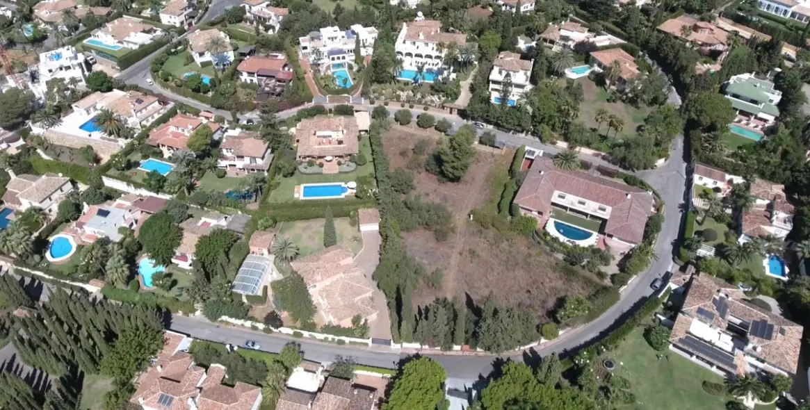 Venta de parcela residencial en The Golden Mile 14