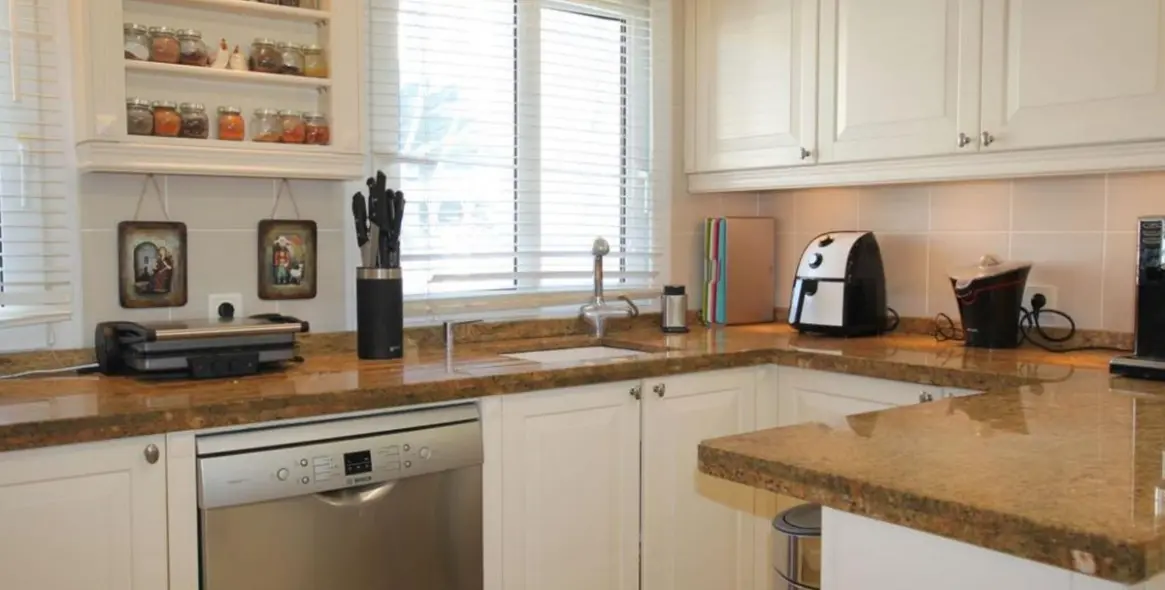 Sale of detached villa in Riviera del Sol 12