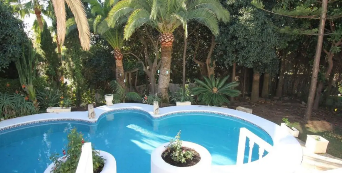 Sale of detached villa in Riviera del Sol 36