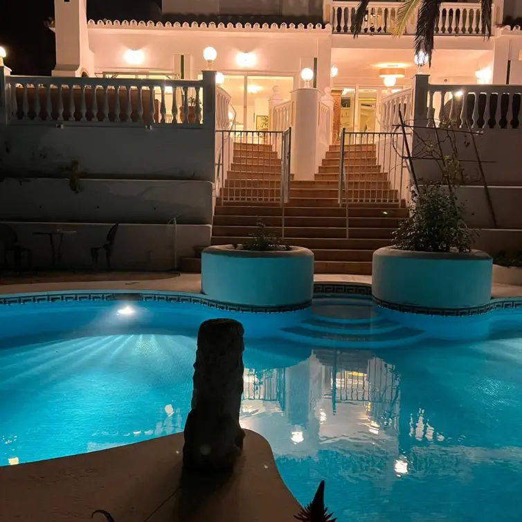 Venta de villa independiente en Riviera del Sol
