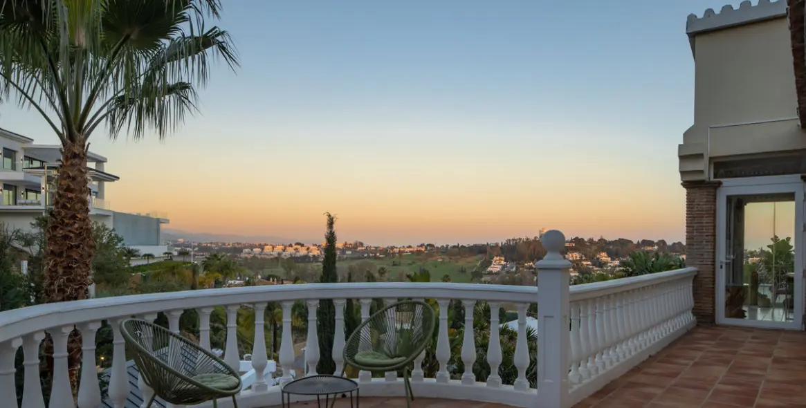 Продажа  отдельно стоящей виллы в Estepona (район El Paraiso) 2