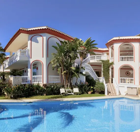 Oтдельно стоящая вилла R4949860