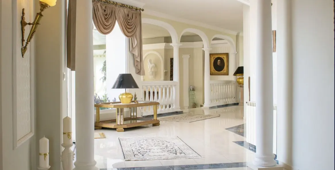 Sale of detached villa in Hacienda Las Chapas 3