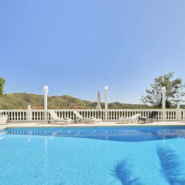 Продажа  отдельно стоящей виллы в Hacienda Las Chapas