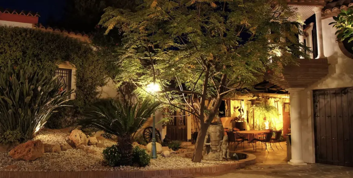 Sale of detached villa in Hacienda Las Chapas 49