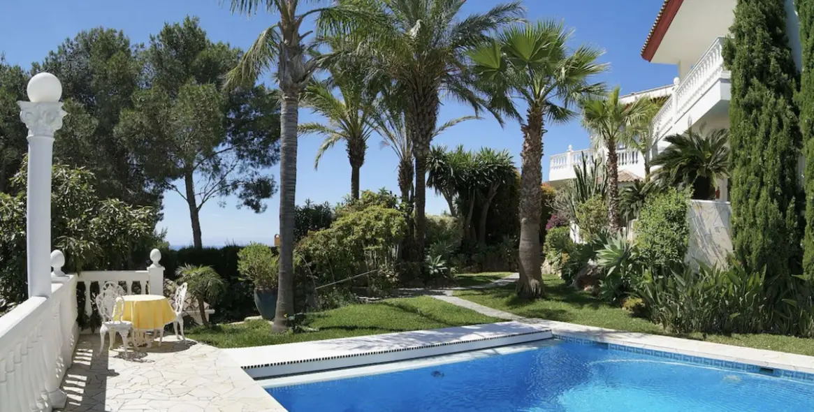 Sale of detached villa in Hacienda Las Chapas 51