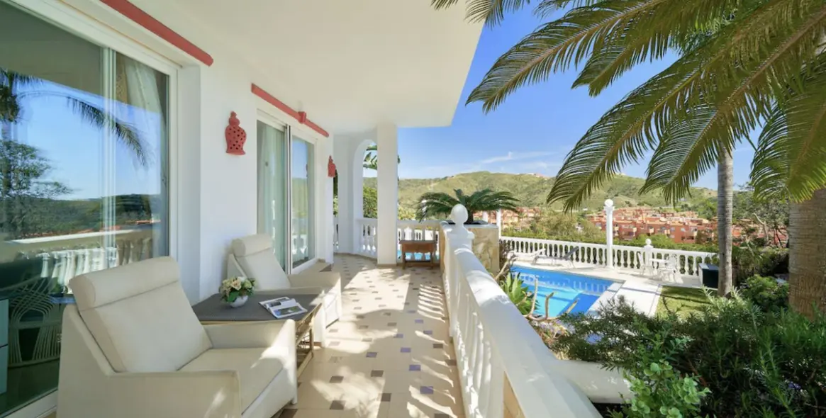 Sale of detached villa in Hacienda Las Chapas 54