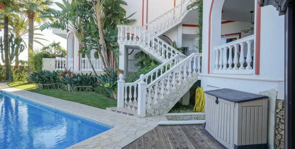 Sale of detached villa in Hacienda Las Chapas 55