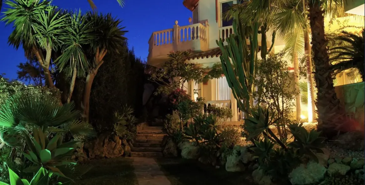 Sale of detached villa in Hacienda Las Chapas 58