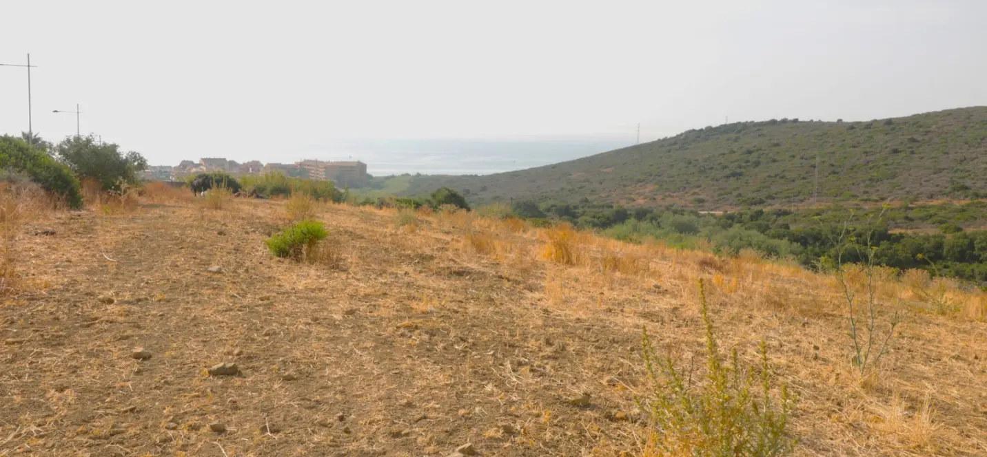 Sale of residential plot in Manilva 2