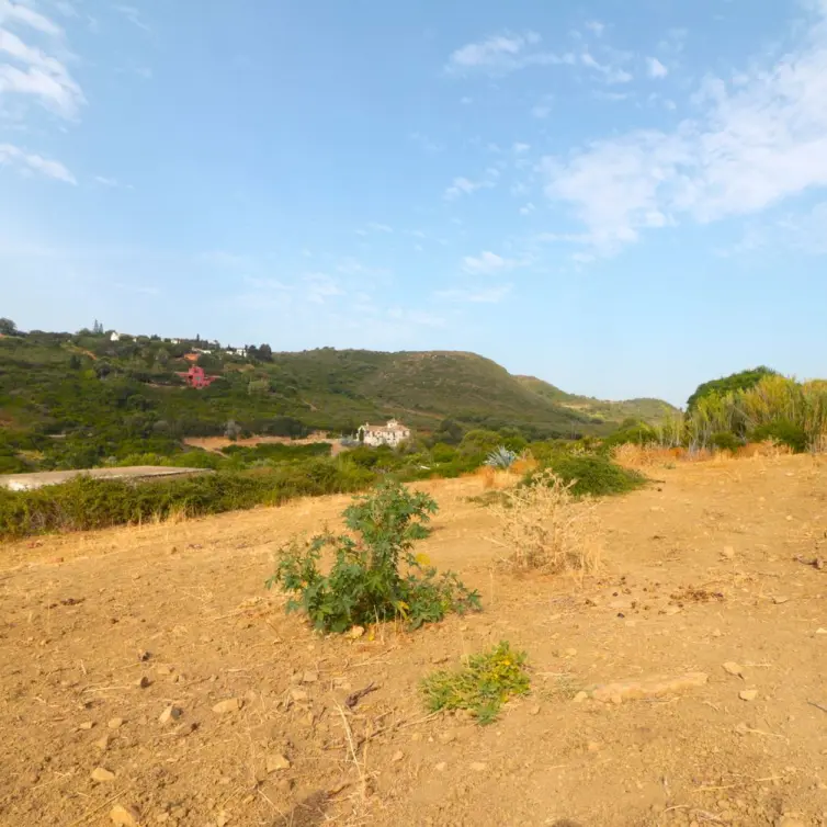 Sale of residential plot in Manilva