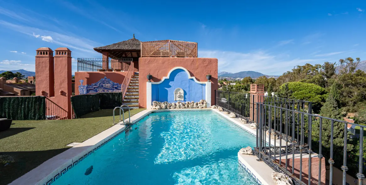 Продажа двухуровневого пентхауса в Guadalmina Baja 3