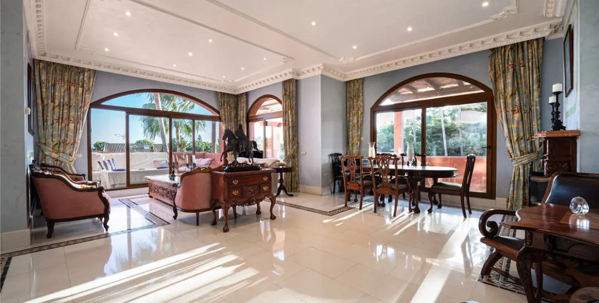 Продажа двухуровневого пентхауса в Guadalmina Baja 12