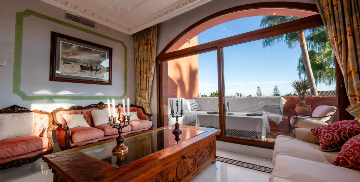 Продажа двухуровневого пентхауса в Guadalmina Baja 13