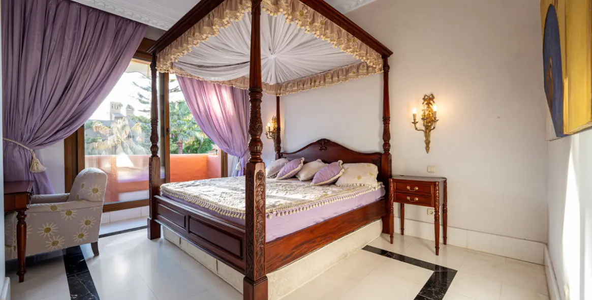 Продажа двухуровневого пентхауса в Guadalmina Baja 14