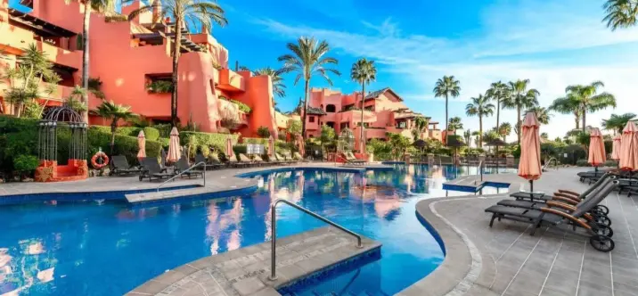 Penthouse R4807939 0