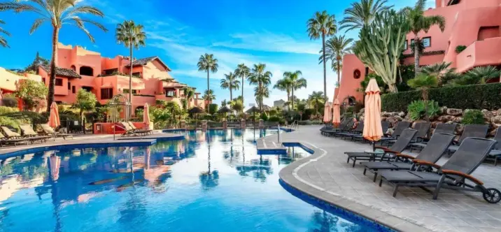 Penthouse R4807939 2