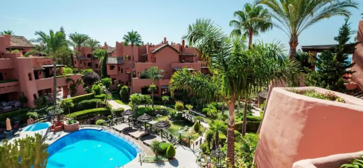 Penthouse R4807939 3