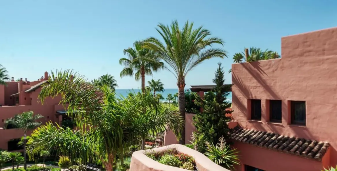 Sale of penthouse in Estepona (district Estepona) 7