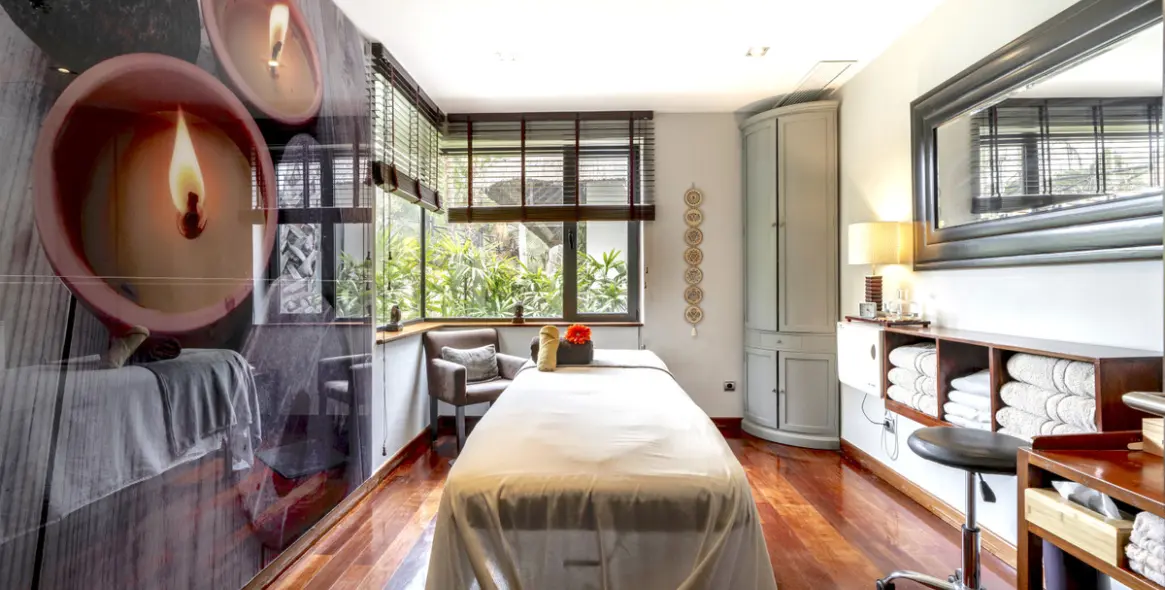 Продажа  отдельно стоящей виллы в Estepona 19