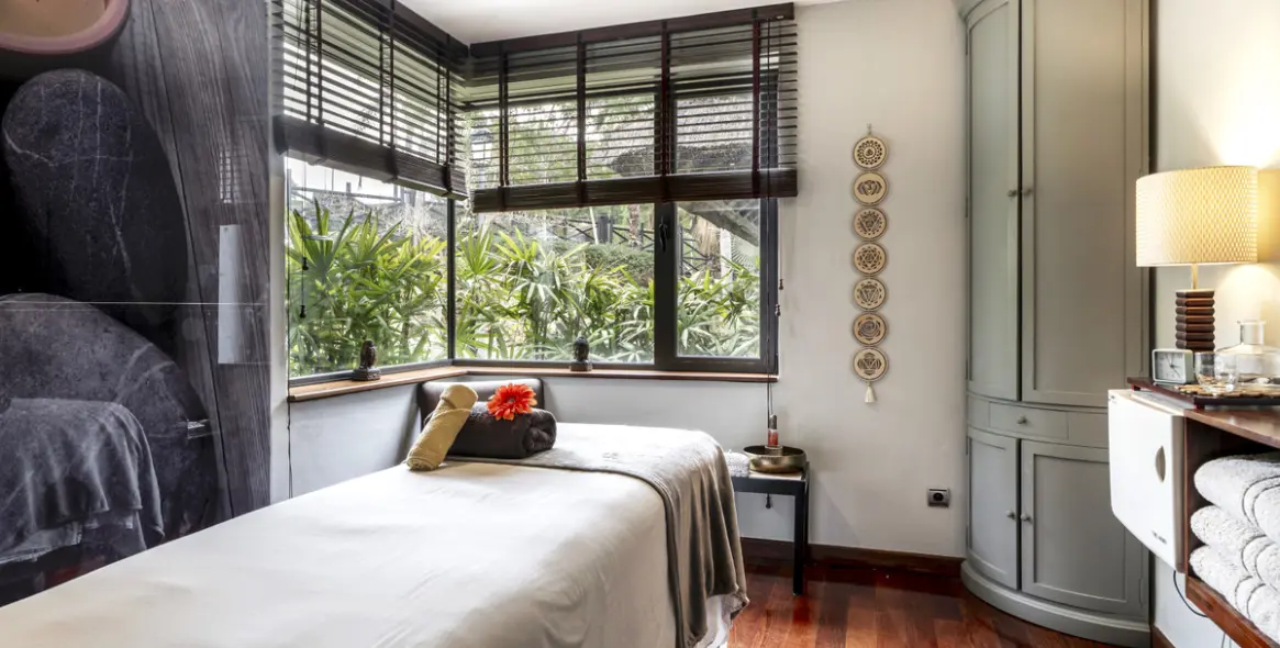 Продажа  отдельно стоящей виллы в Estepona 20