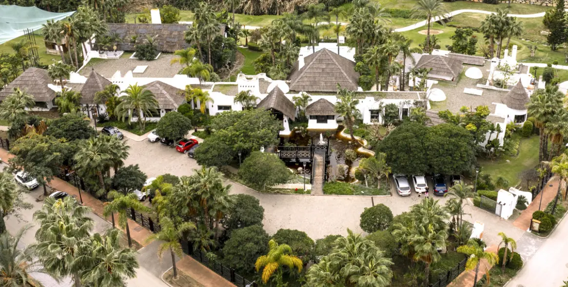 Продажа  отдельно стоящей виллы в Estepona 33