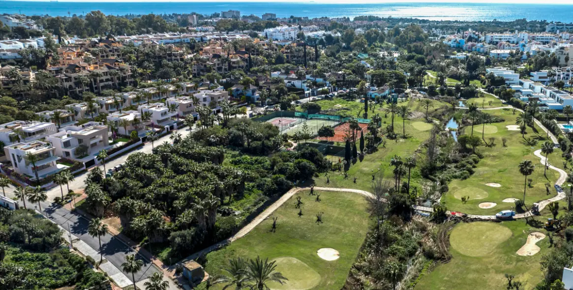 Продажа  отдельно стоящей виллы в Estepona 37