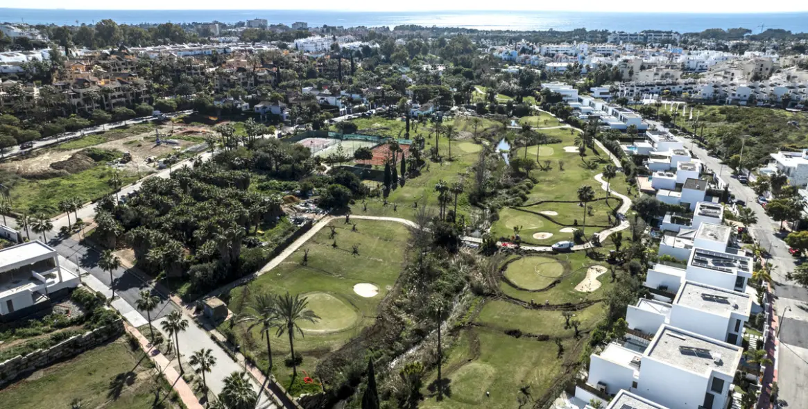 Продажа  отдельно стоящей виллы в Estepona 39