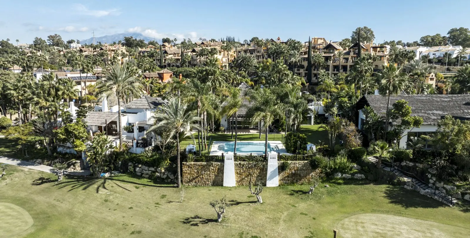 Venta de villa independiente en Estepona 35