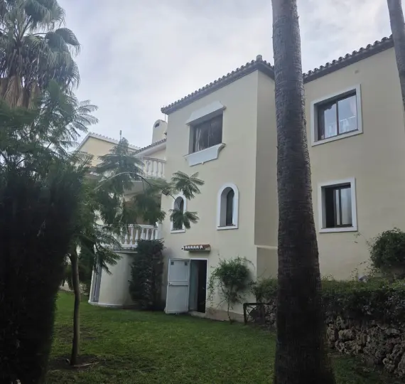 Oтдельно стоящая вилла R5212270