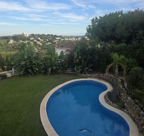 Oтдельно стоящая вилла R5212270