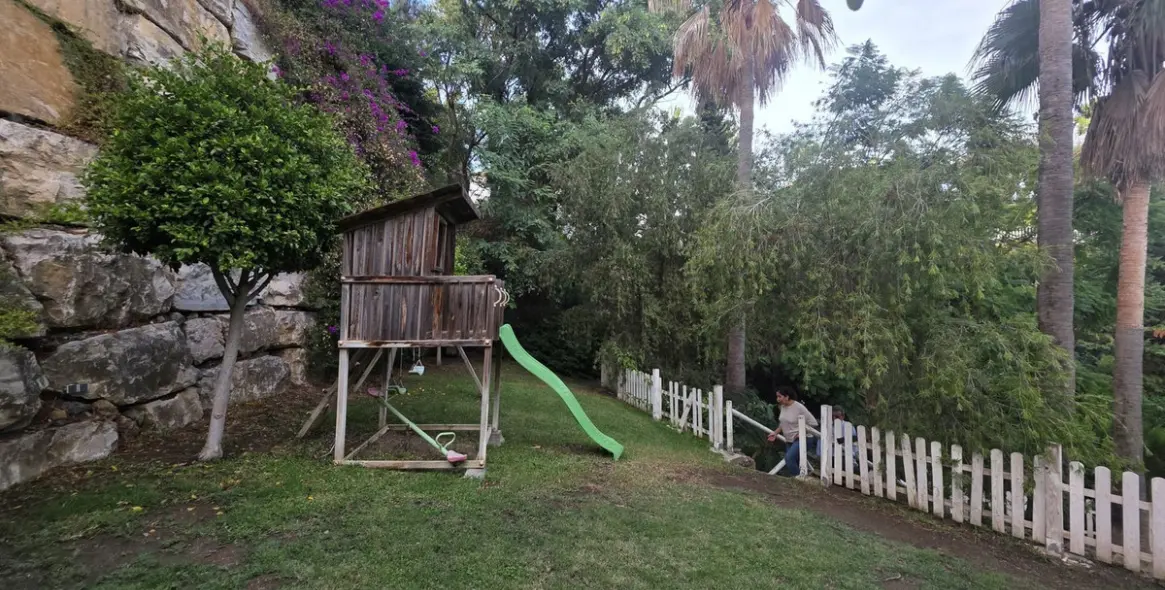 Продажа  отдельно стоящей виллы в Estepona (район El Paraiso) 9