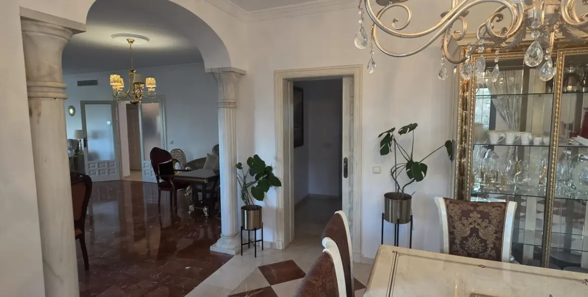 Продажа  отдельно стоящей виллы в Estepona (район El Paraiso) 15