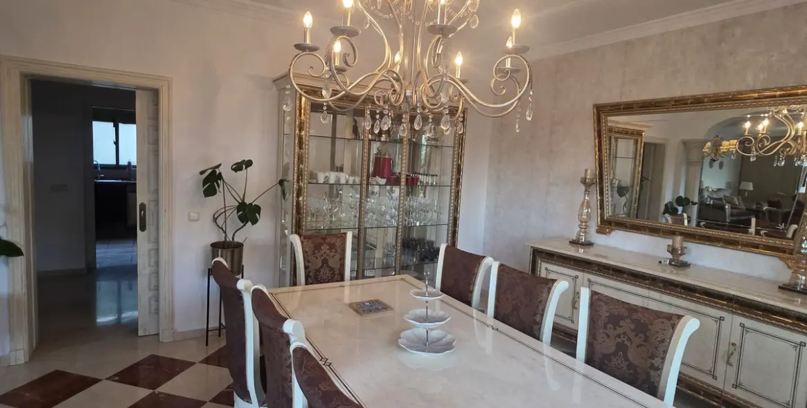 Продажа  отдельно стоящей виллы в Estepona (район El Paraiso) 16