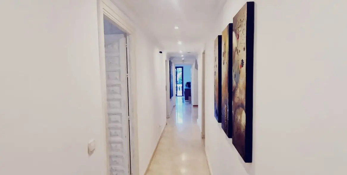 Продажа  отдельно стоящей виллы в El Paraiso 21