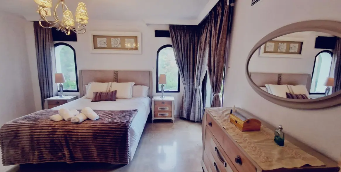 Продажа  отдельно стоящей виллы в El Paraiso 23