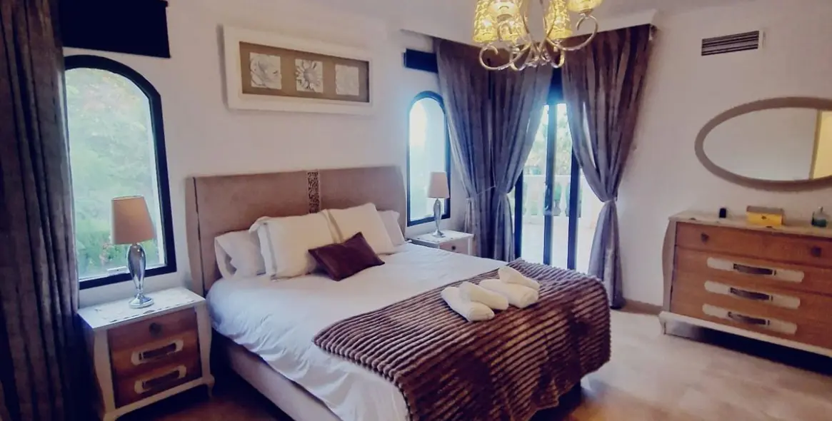 Продажа  отдельно стоящей виллы в El Paraiso 24