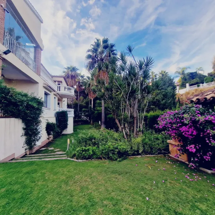 Venta de villa independiente en El Paraiso