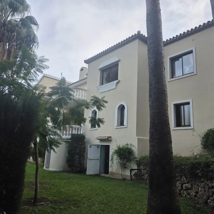 Venta de villa independiente en El Paraiso