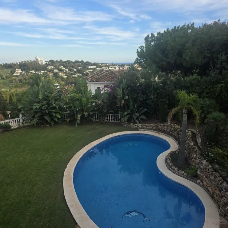 Venta de villa independiente en El Paraiso